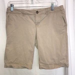 Kacki Bermuda shorts